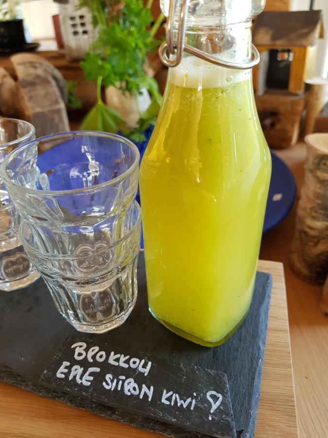 Yggdrasil Farmhotel Retreat, Spa & Yoga Straumsbukta ภายนอก รูปภาพ