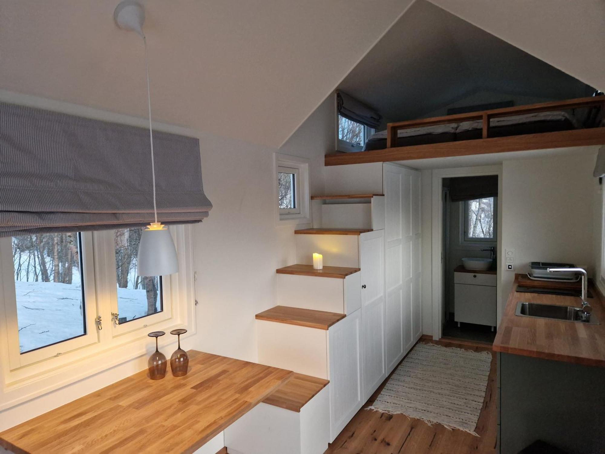 Yggdrasil Farmhotel Retreat, Spa & Yoga Straumsbukta ภายนอก รูปภาพ