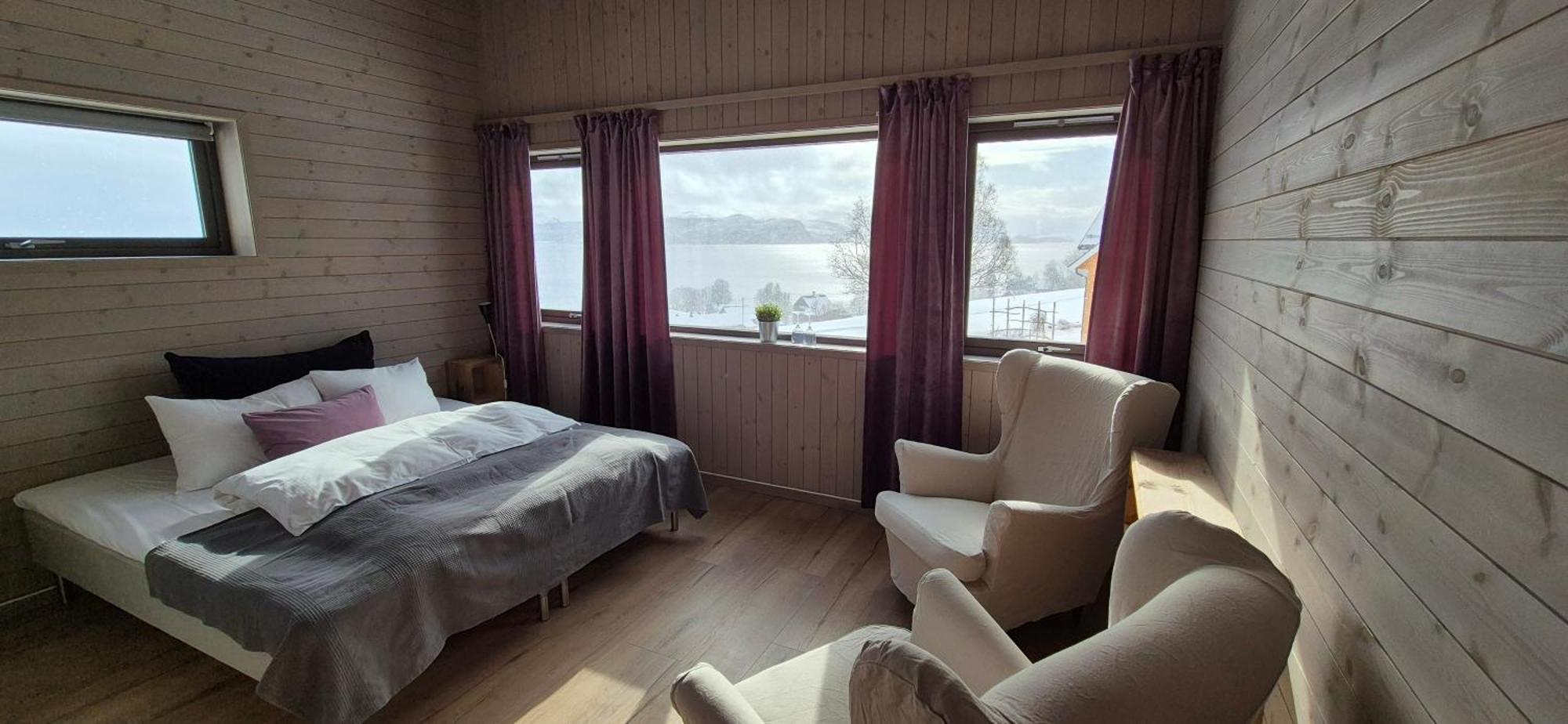 Yggdrasil Farmhotel Retreat, Spa & Yoga Straumsbukta ห้อง รูปภาพ