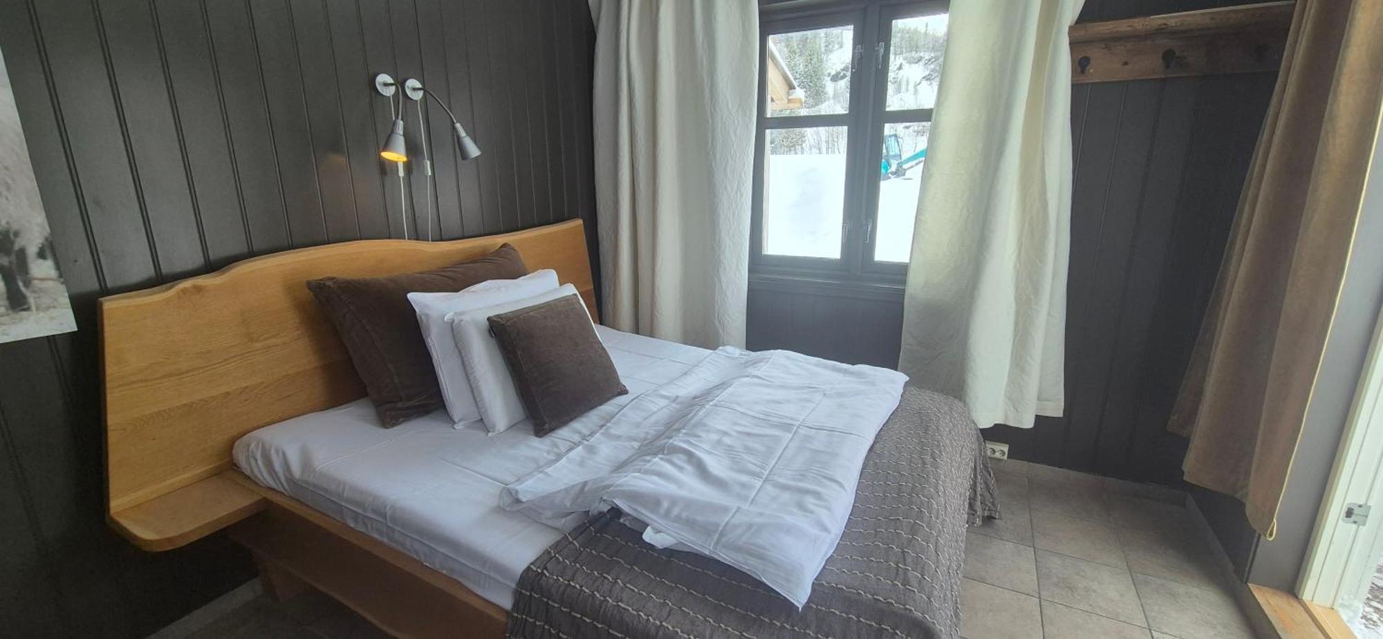 Yggdrasil Farmhotel Retreat, Spa & Yoga Straumsbukta ห้อง รูปภาพ