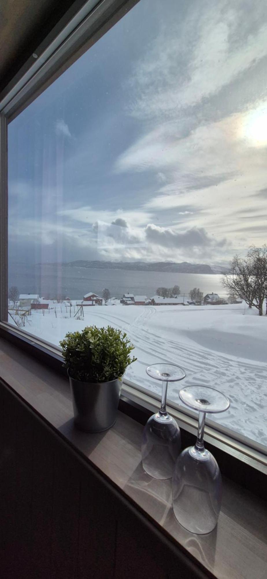 Yggdrasil Farmhotel Retreat, Spa & Yoga Straumsbukta ห้อง รูปภาพ